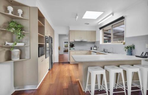 Newhaven House | Large Pet Friendly Island Escape