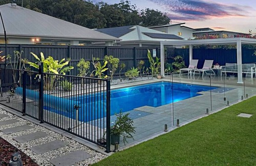 Bells Creek House | Large & spacious, 3 living rooms w/ patio & pool