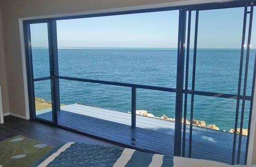 Amity Point House | Large waterfront home with bay views to Moreton Island