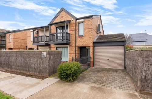 Largs Bay House | Largs Bay Stay - Relaxed Beachside Retreat with BBQ