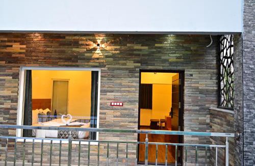 Yercaud Hotel | Lasinara inn