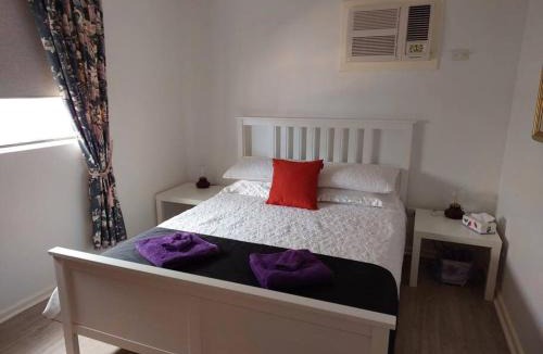 Lightning Ridge House | Lavender Cottage - At home in Lightning Ridge