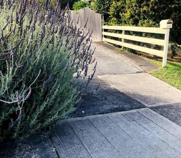 Blackmans Bay House | Lavender Cove
