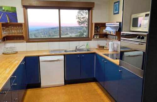 Wootha House | Lavender House Maleny