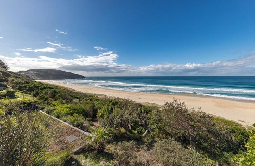 Blueys Beach House | Lawsons at Blueys