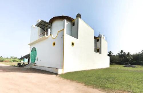 Cuddalore-Puducherry Administrative Boundary House | Le Lucky Chalet