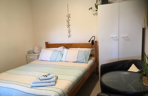Woollamia Hotel | Le Shack- Studio by the river