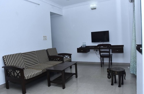 Covelong Hotel | Lee Crysstal