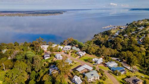 Metung House | Leighton Bay Views