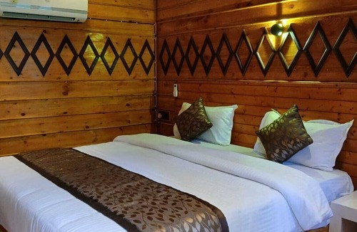 Cheyyur Hotel | Leisure Inn Resort by NHospitality
