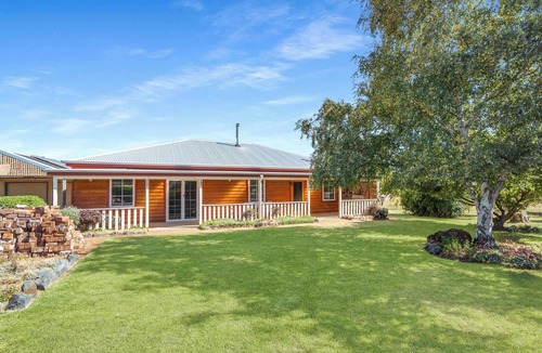 Forest Reefs Apartment | Leisurely Long Swamp Retreat - 3 Bed, 2 Bath