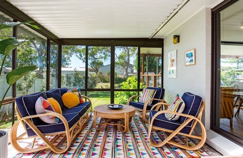 Callala Beach House | Lemon Drop - Short Walk to Beach