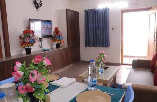 Tirupati Apartment | Leo Home Stay #4