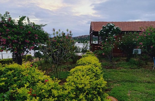 Kamalapur Bed & Breakfast | Leo wodden Resort