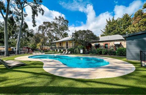Vale Park Resort | Levi Adelaide Holiday Park