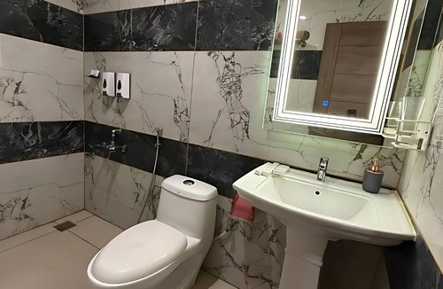 Kalyan Nagar Hotel | LG Signature Suites
