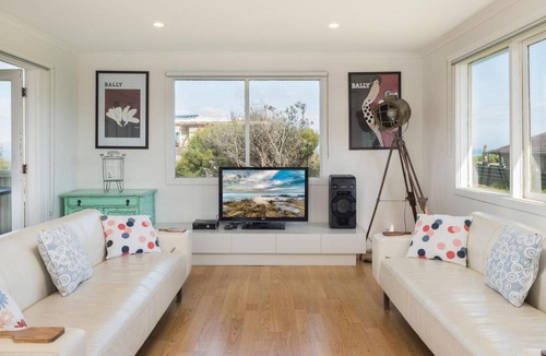 Surf Beach House | Licence to Chill