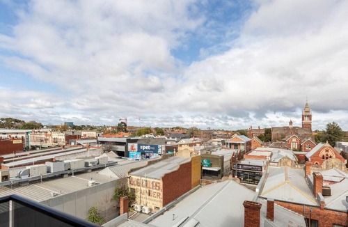 Hawthorn Apartment | Light-Filled, Stylish Living in Diverse Hawthorn