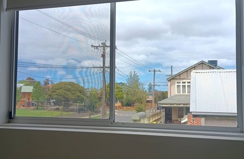Brunswick West Condo | Light filled unit overlooking park. Five min walk to transport & entertainment.