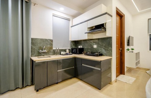 Sector 51 Apartment | Lime Tree Studio Apartment near Artemis
