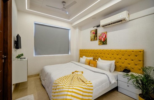 Sector 51 Apartment | Lime Tree Studio Apartment near Artemis