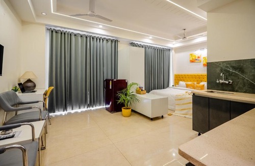 Sector 51 Apartment | Lime Tree Studio Apartment near Artemis