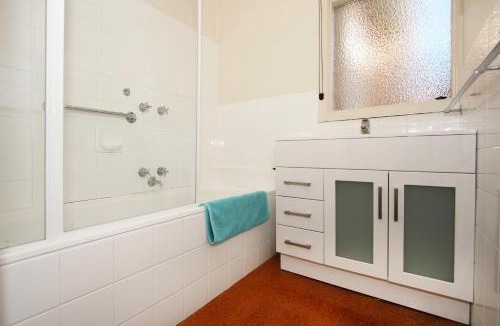 Hawthorn House | Lisson Holiday Rental