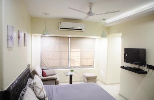 Park Road Apartment | Lite Stays - Vile Parle East