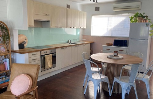 Smiths Beach House | Little Blue Shack - walking distance to Smiths Beach