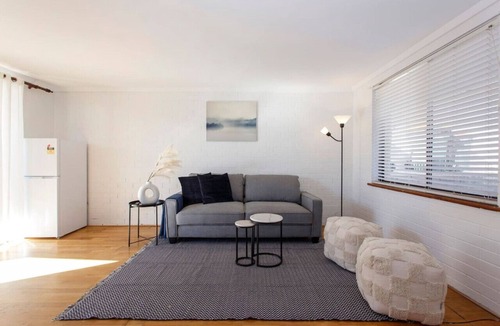 Hillarys Cottage | Little Haven Hillarys