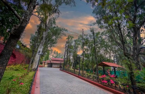 Panchgani House | Little Heaven 5 Bed Pool Villann