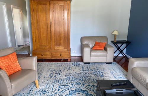 Kingscote House | Little Kobada