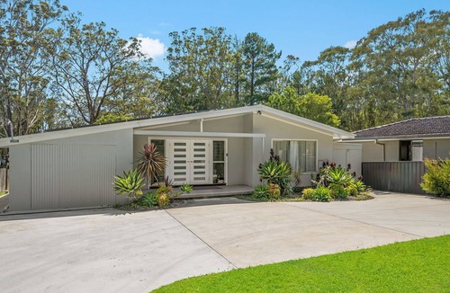 West Haven House | Little Mirror Bay - 4 bedroom holiday home with water views