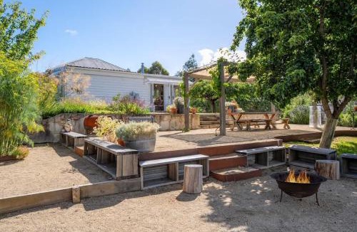 Cygnet House | Little Oak