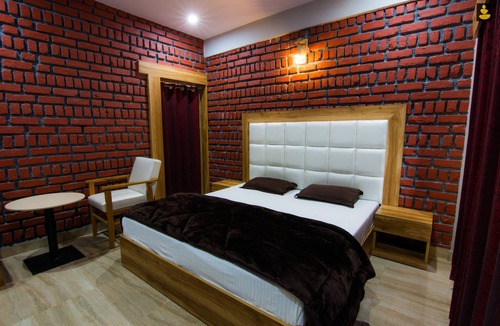 Bullawala Resort | LivingStone Riverside Hills Resort Classic Room