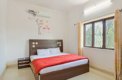 Jhajra Hotel | LivingStone The Village Hotel Standard Room