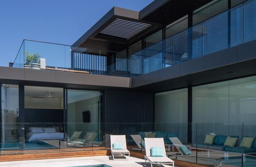 Blairgowrie House | Location! Location! BLAIRGOWRIE LUXURY BEACH HOUSE