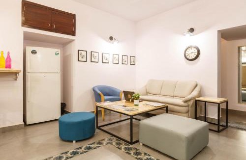 Vasanth Nagar Hostel | Locul Uptown - Near Bangalore Palace Grounds