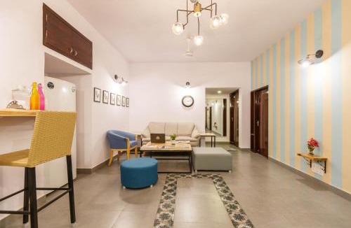 Vasanth Nagar Hostel | Locul Uptown - Near Bangalore Palace Grounds