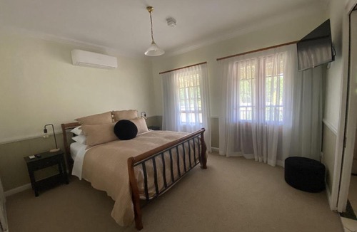 Stanthorpe Bed & Breakfast | Loggers Rest B&B