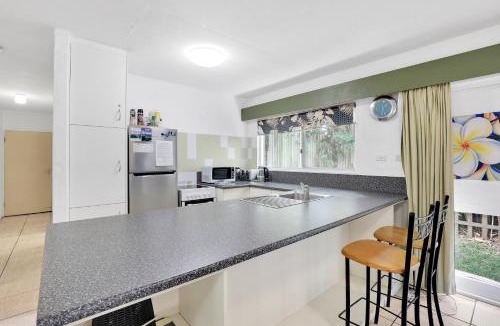 Point Lookout Apartment | Los Nidos Unit 3