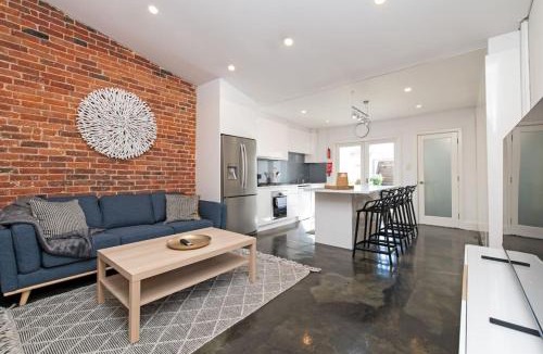 Norwood House | Lovely and Spacious 2-bedroom home in Norwood