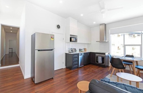Largs Bay Apartment | Lovely Beachside Largs Bay - free wine