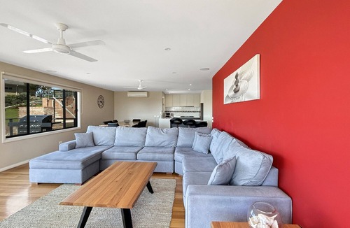 Long Beach House | Lovely & Spacious 4-Bed Home with Ocean Views