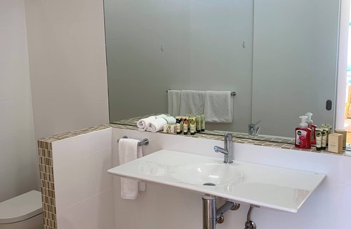 Bald Hills Bed & Breakfast | Lush Pastures