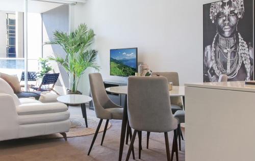 Adelaide Central Business District Apartment | Lux 2BR Apt on Hindmarsh SQ-Pool-Gym-Parking