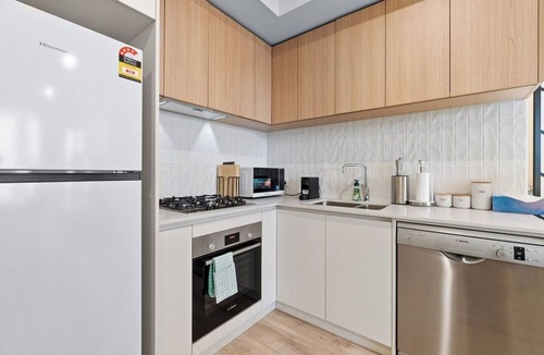 Adelaide Central Business District Apartment | Luxe 1+1 Apt | Huge Balcony+BBQ | Adelaide CBD