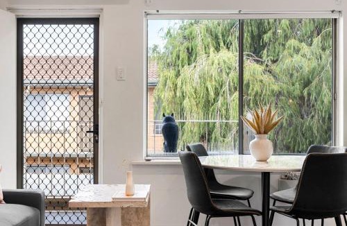 Prospect Apartment | Luxe 2BR, Restaurants, 8 Min to CBD FREE Parking