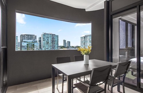 Newstead Apartment | Luxe Newstead Pad with 65-inch TV, Balcony, Pool and Gym