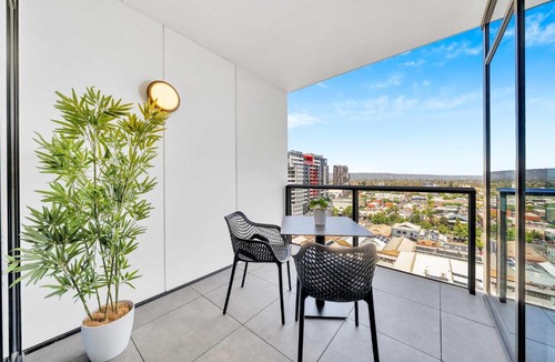 Adelaide Central Business District Apartment | Luxe on Franklin with Car Park, Lap Pool, Sauna, BBQ